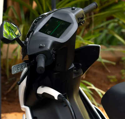 Ather 450X Electric Bikes Electric Cosmic Black, True Red, Salt Green, Still White, Lunar Grey, Space Grey ₹ 1,37,950