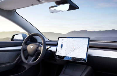 Tesla Model 3 Long Range Sedan Electric 6 Airbags: Dual front airbgs, Seat mounted side airbags, Curtain airbags Pearl White multi coat Solid Black Midnight Silver metallic Deep Blue metallic Red multi coat 5 Star (NHTSA)