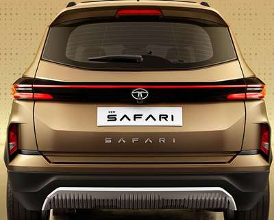 Tata Safari Accomplished + AT SUV (Sports Utility Vehicle) Diesel 14.5 km/l 7 Airbags (Driver, Front Passenger, 2 Curtain, Driver Knee, Driver Side, Front Passenger Side) Kryotec 2.0L Turbocharged Engine Cosmic gold, Galactic sapphire, Stardust ash, Stellar frost 5 Star (Global NCAP)