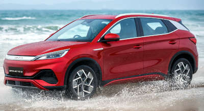 BYD Atto 3 Extended Range Electric SUV (Sports Utility Vehicle) Electric Yes (Automatic Climate Control) Android Auto (Wireless), Apple Car Play (Wireless) Boulder Grey Parkour Red Ski White Surf Blue ₹  33.99 Lakh