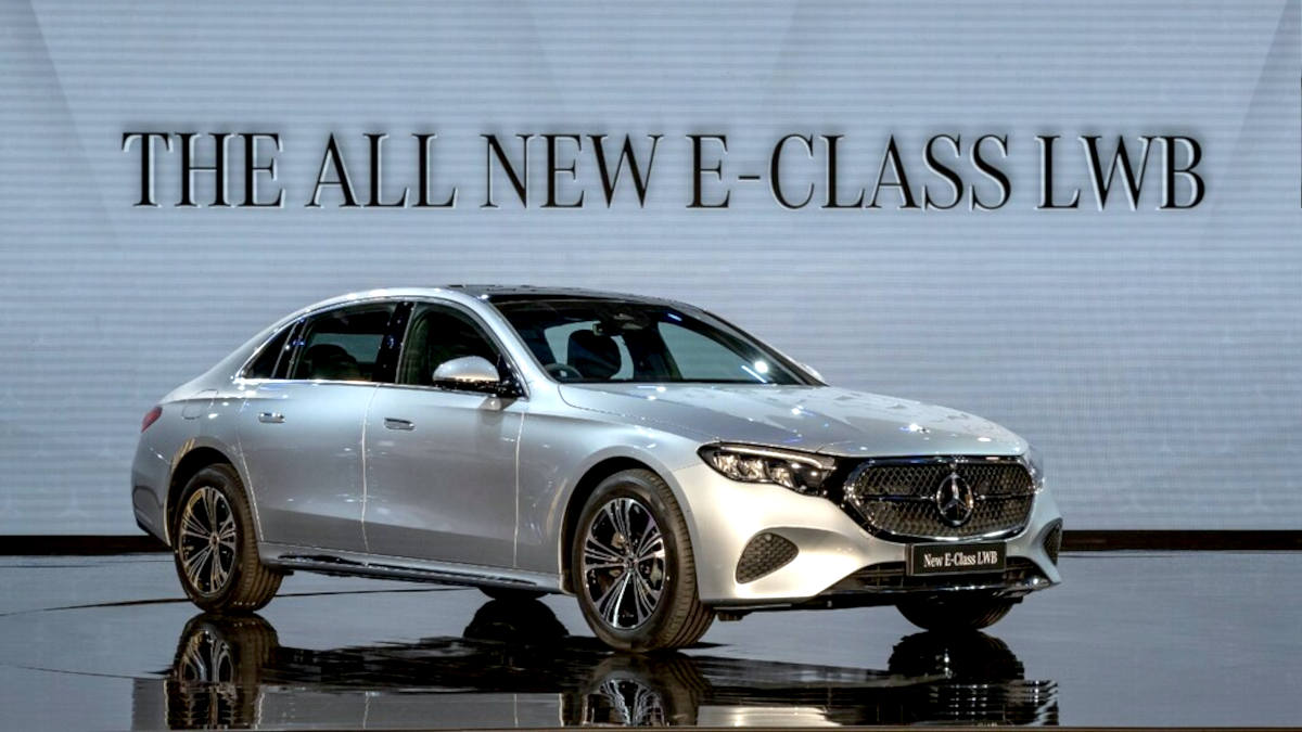Mercedes Just Dropped India's Ultimate Executive Limousine