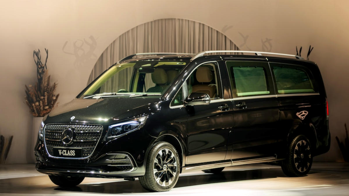 Why India’s Elite Are Swapping Sedans For This Luxury MPV