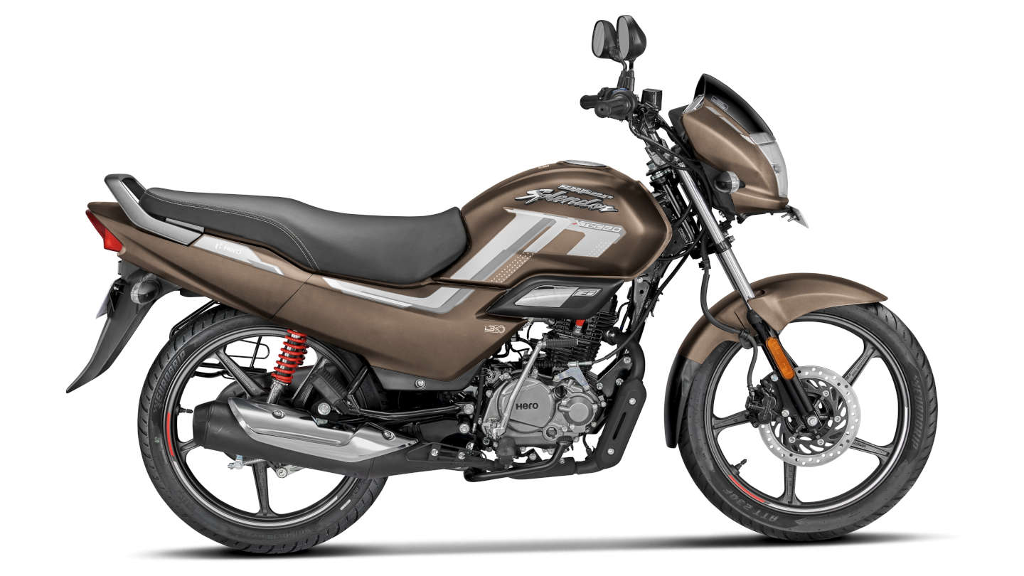 Hero has launched the Super Splendor XTEC 2.0 at Rs 86,500 with a stunning 72 kmpl mileage and a USB Type-C port. Read the full review at AkulRide!