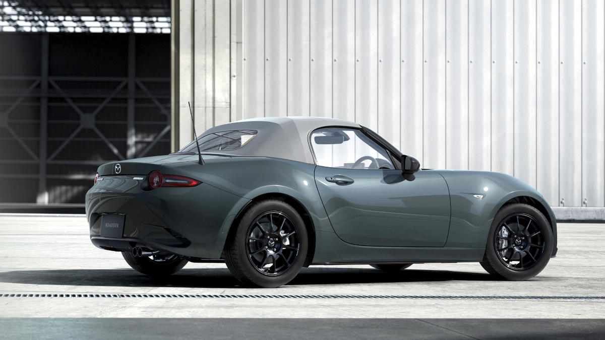 Mazda finally brings back a legendary green paint option for its iconic MX-5 Miata roadster. Check out the jaw-dropping Zinc Green Metallic here!