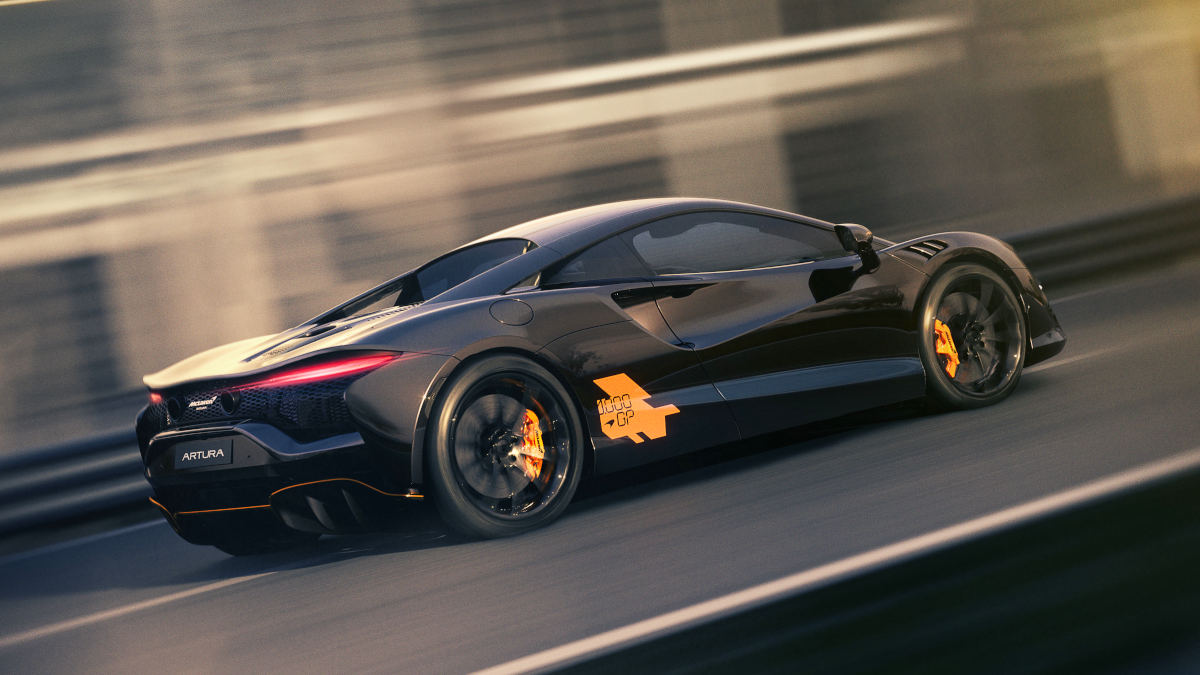 The ultra-exclusive McLaren Artura 1000GP by MSO debuts to celebrate a historic 1,000 F1 races. See what makes this 1-of-10 supercar so special here!