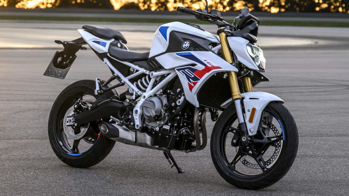 BMW F 450 R vs Aprilia Tuono 457: The New King of Sub-500cc Twins?