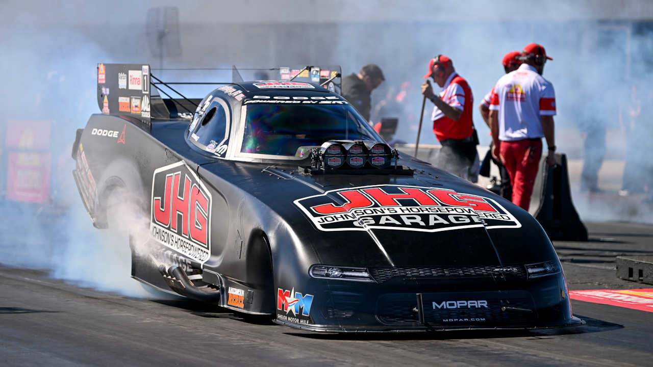 Dodge Shines at NHRA FallNationals With Drag Pak Win
