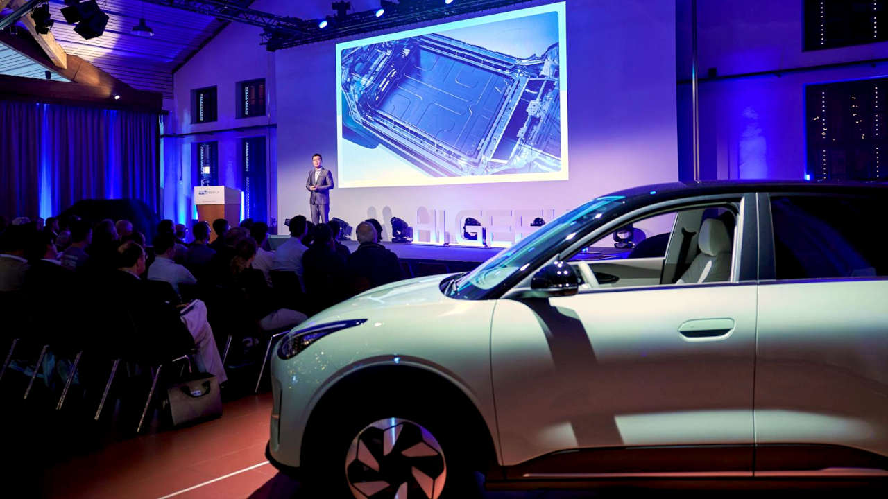 Geely Enters Switzerland With 1,055 km Hybrid SUV and 8-Year Warranty