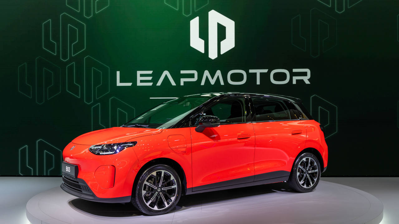 Leapmotor Unveils B03 Electric Hatch and Starts B10 Production in Spain