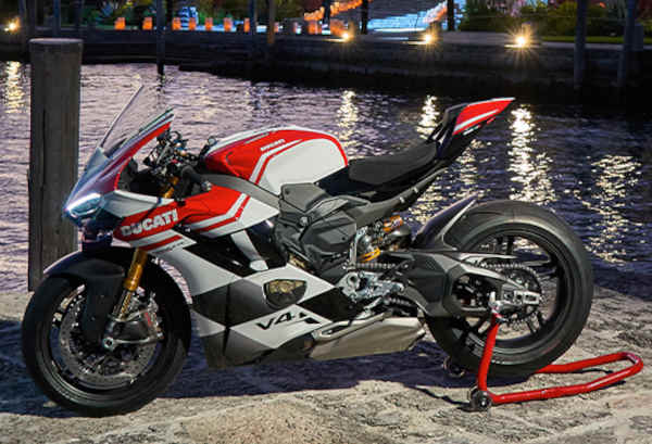 Ducati Panigale V4 Tricolore: A Tribute to Italian Excellence and Racing Heritage