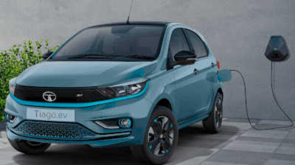 Tata Tiago EV XT Medium Range