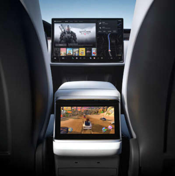 Tesla Model X Plaid