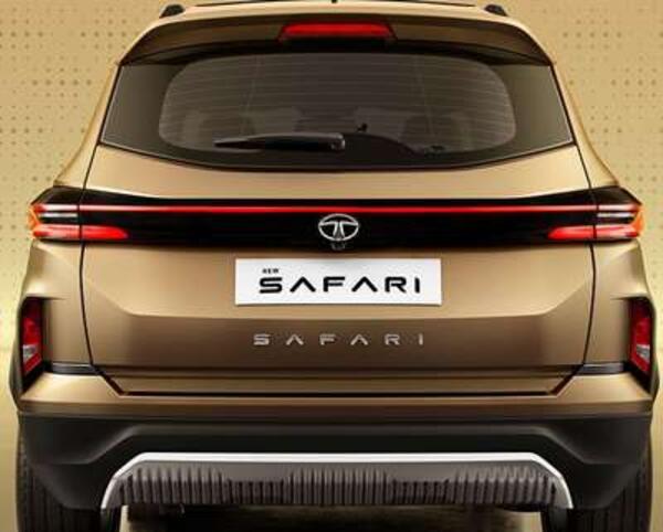 Tata Safari Accomplished + AT