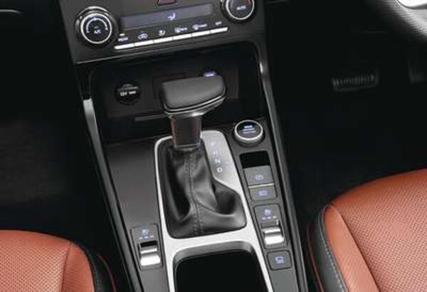 Hyundai Alcazar Platinum (O) 6 STR 1.5 Petrol Dual Clutch Transmission