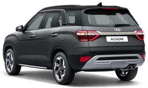 Hyundai Alcazar Signature (O) 6 STR 1.5 Petrol  Dual Clutch Transmission Dual Tone