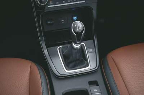 Hyundai Alcazar Prestige 7 STR 1.5 Turbo Petrol