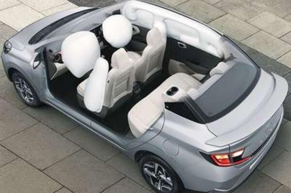 Hyundai Aura SX 1.2 (O) Petrol