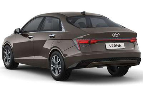 Hyundai Verna SX 1.5 Turbo Petrol Dual Clutch Transmission
