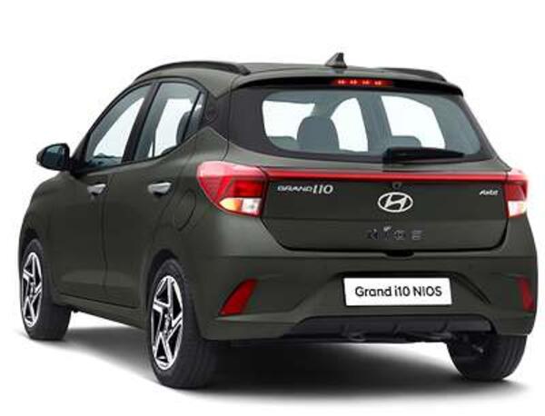 Hyundai Grand i10 Nios Sportz 1.2 Kappa VTVT CNG