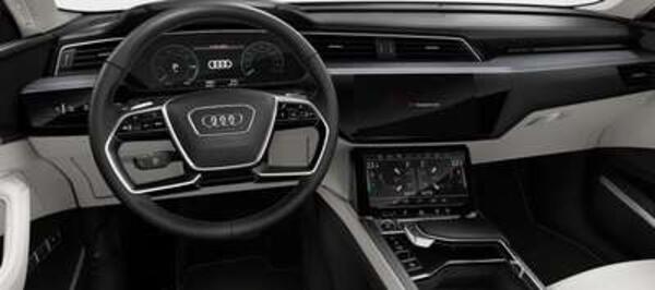 Audi Q8 e-tron 50