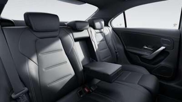Mercedes-Benz A-Class Limousine 200