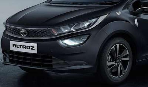 Tata Altroz XZ+ i-Turbo (S) Dark Edition