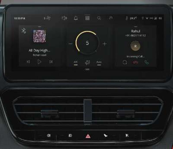 Tata Safari XTA+ Dark Edition (2021 - 2023)