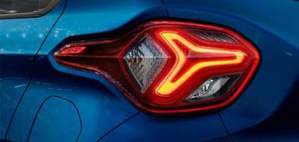 Tata Punch Creative Flagship DT AMT