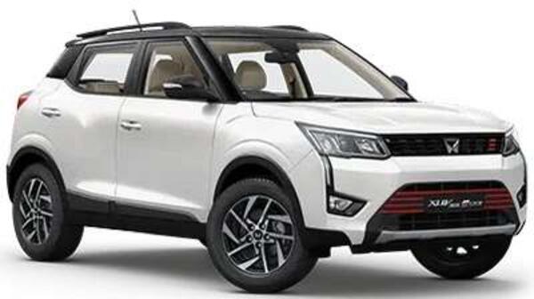 Mahindra XUV300 TGDi W8 OPT PM DT