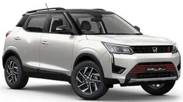 Mahindra XUV300 TGDi W8 PM DT