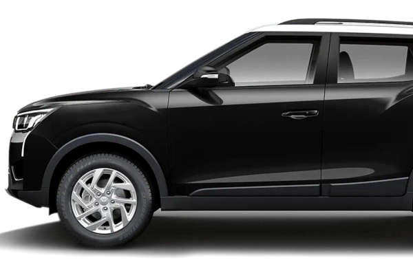 Mahindra XUV300 W8 1.2 Petrol Dual Tone (2019 - 2024)