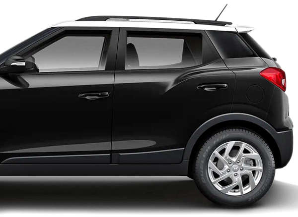Mahindra XUV300 W8 1.2 Petrol Dual Tone (2019 - 2024)