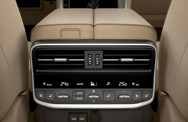 Toyota Land Cruiser 300 GR-S Diesel