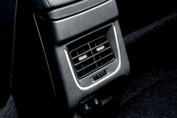 Toyota Urban Cruiser Hyryder G MT 2WD E-CNG