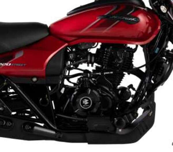 Bajaj Avenger 220 Street