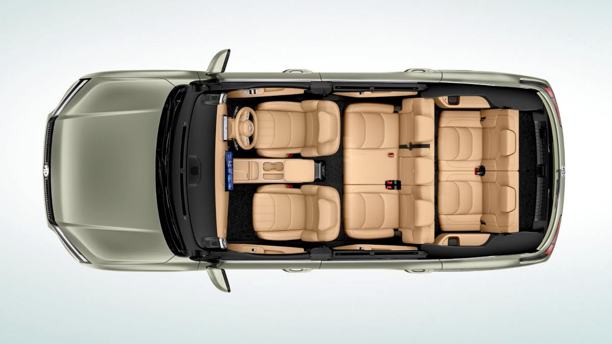 MG Hector Tomahawk EV Essence 7 Seater